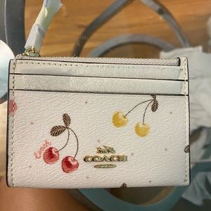 BRAND NEW COACH WALLET